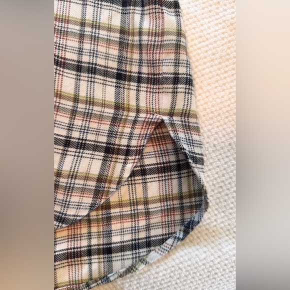LOFT Plaid Button-Down Shirt - Picture 7 of 14